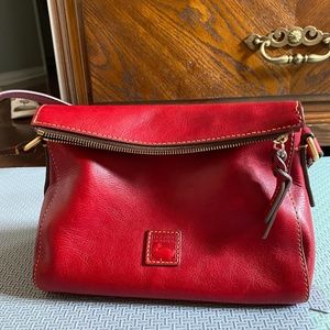 Like new Dooney & Bourke Laurel shoulder bag